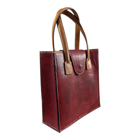 Bolso rojo elegante