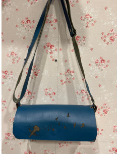 Bolso redondo azul