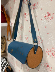 Bolso redondo azul 2