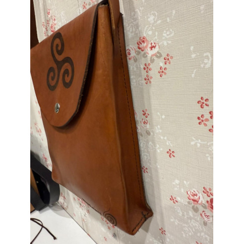 Bandolera gravado trisquel