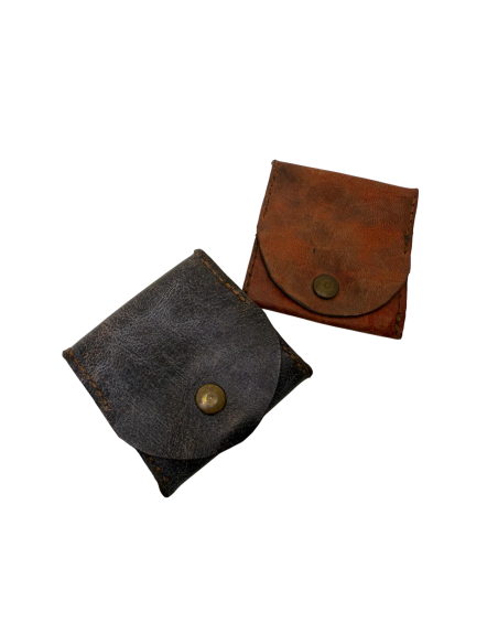 Monedero cuadrado amplio, de cuero colores