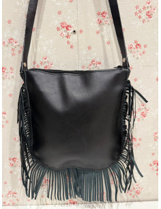 Bolso de cuero negro con flecos