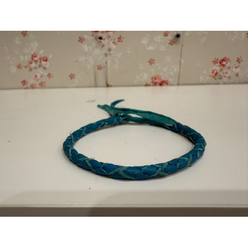 Pulseras de cuero trenzados de colores