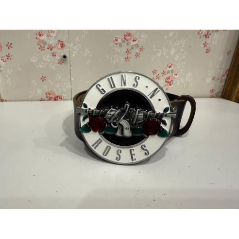 Cinturones con hebillas personalizadas