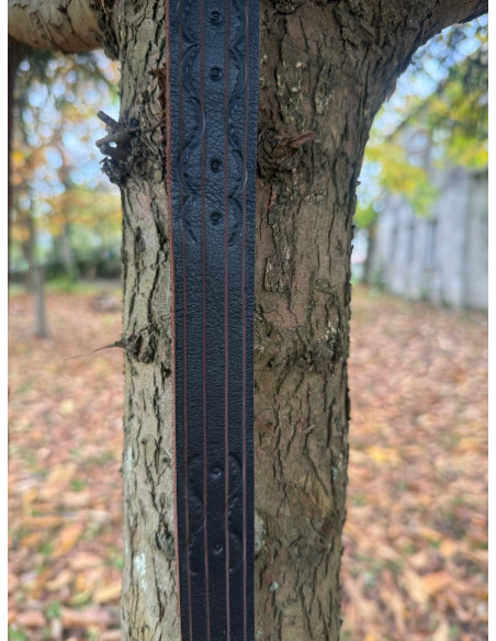 Cinturones troquelados con diseño