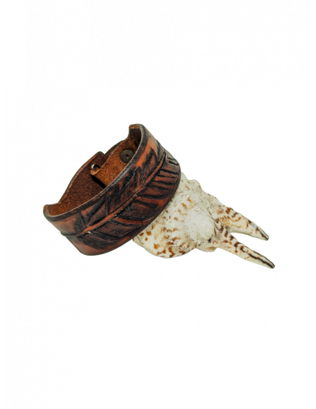 Brazalete labrado pluma